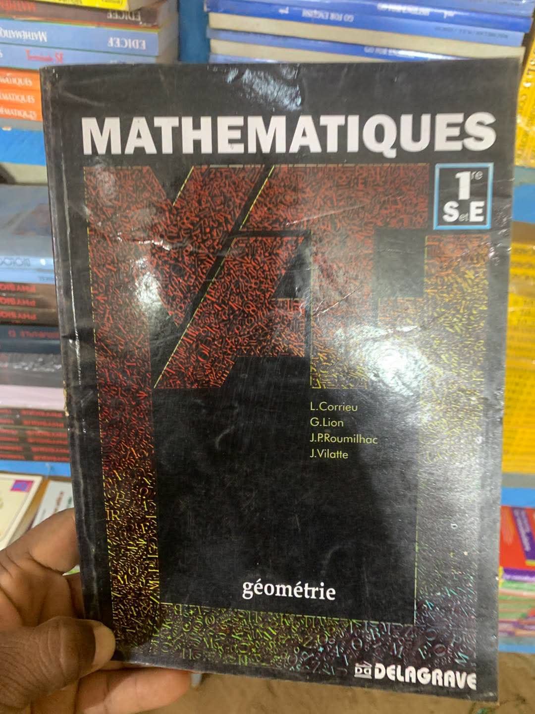 Fourniture scolaire disponible à la librairie