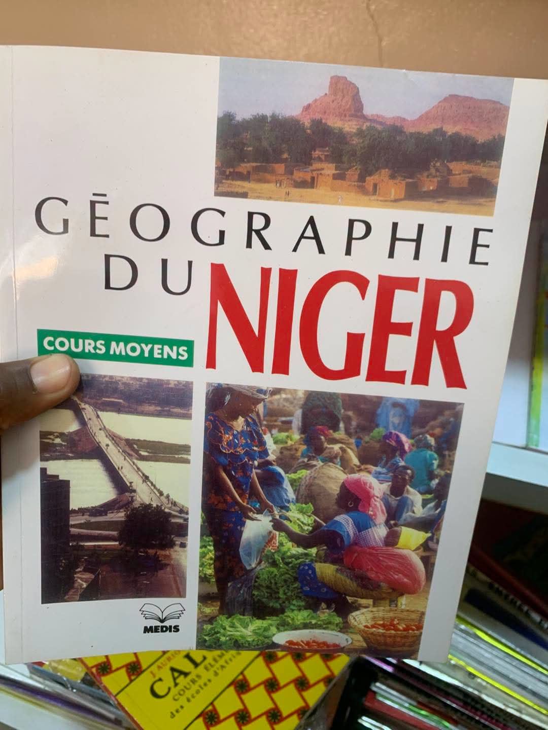 Fourniture scolaire disponible à la librairie