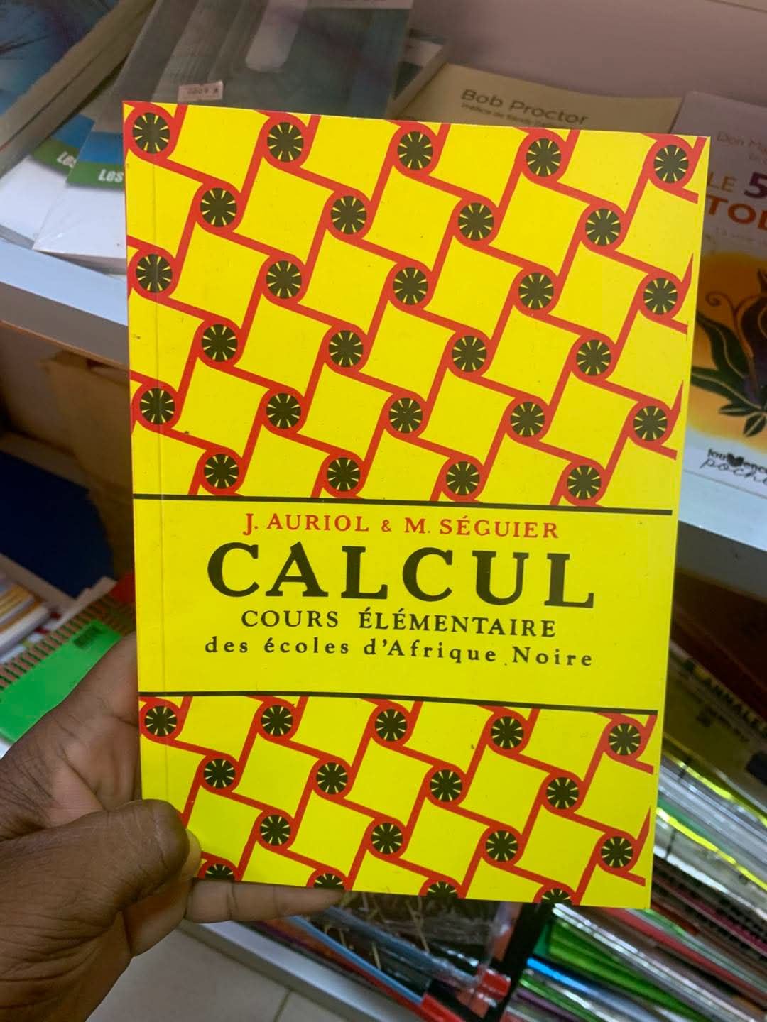 Fourniture scolaire disponible à la librairie