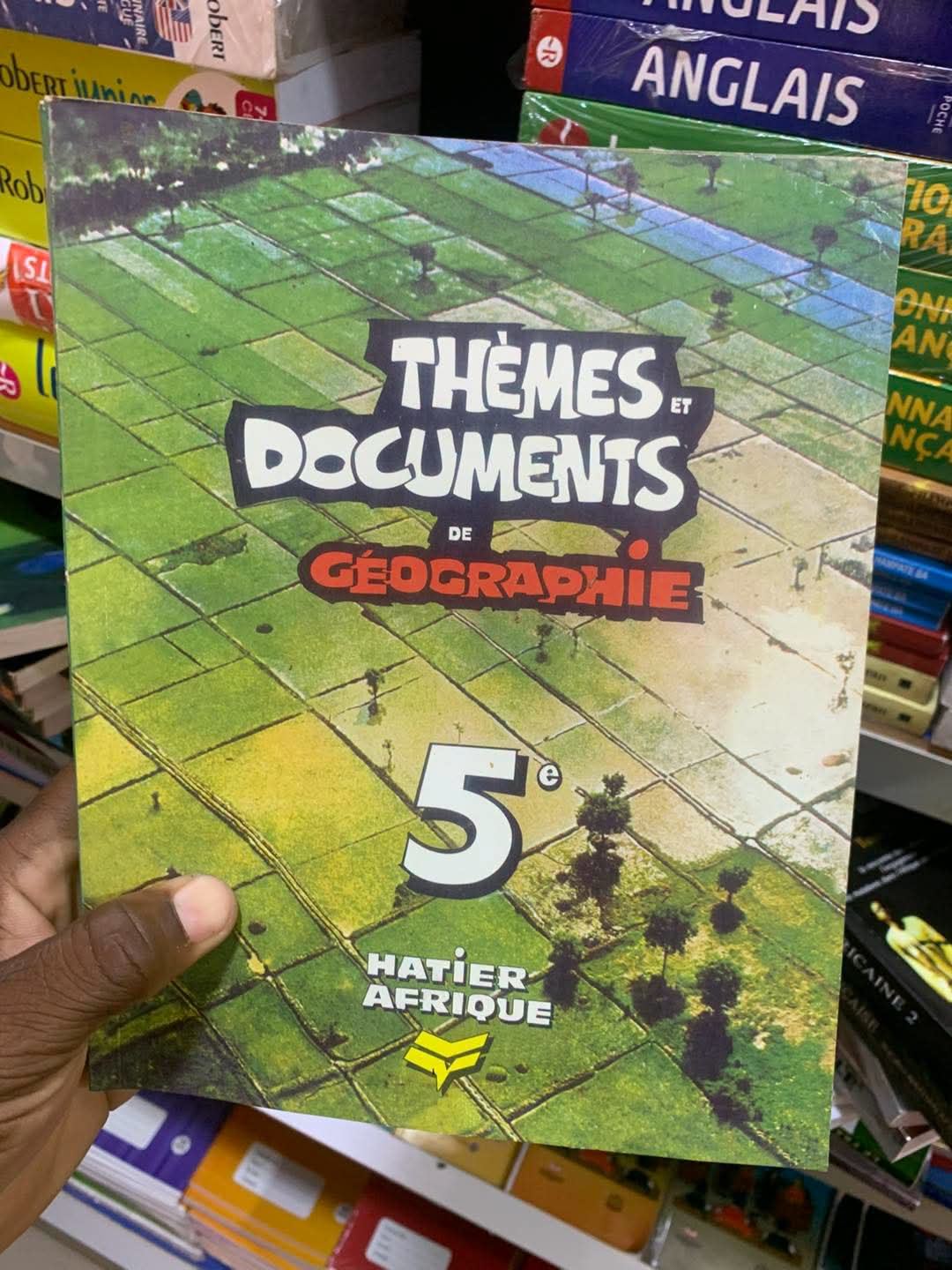Fourniture scolaire disponible à la librairie