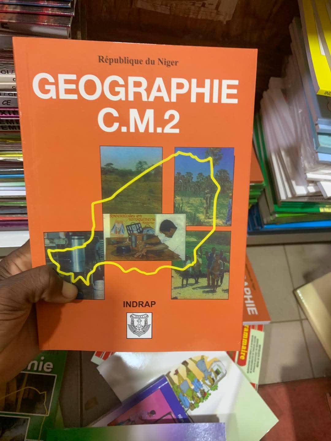 Fourniture scolaire disponible à la librairie